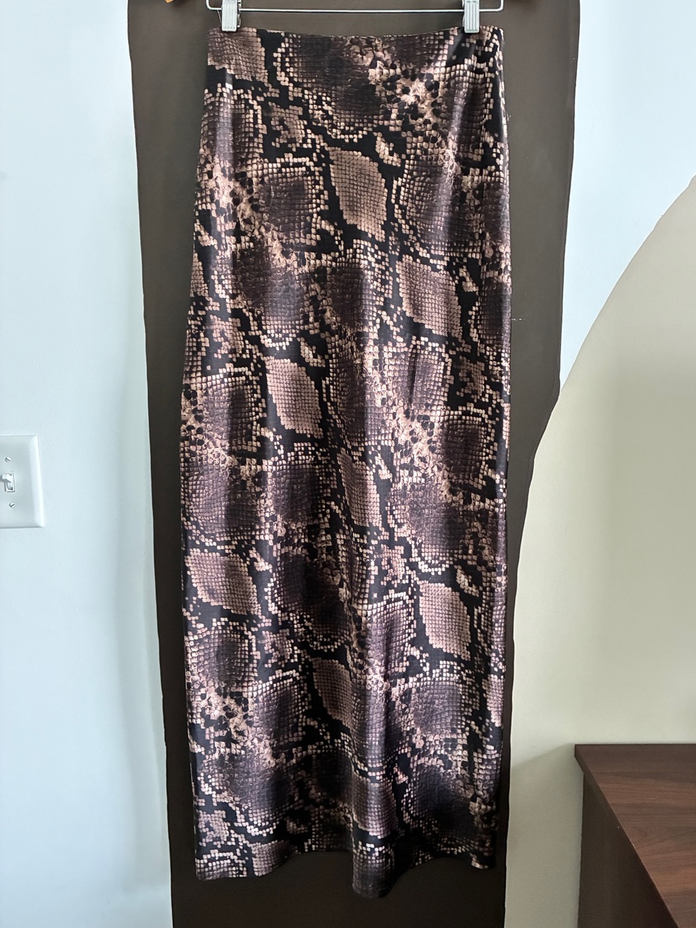 4th + Reckless Novah Snake Print Satin Maxi Skirt Size M - Picture 3 of 8